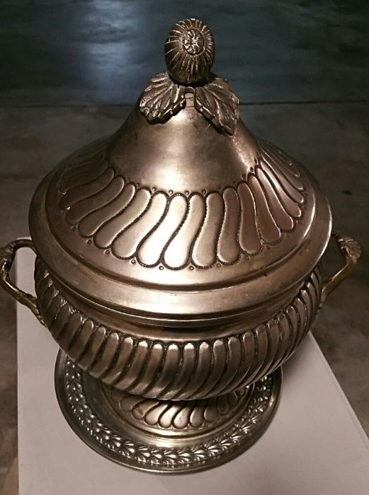 Terrina c/Prato “Centro de Mesa em casquinha“