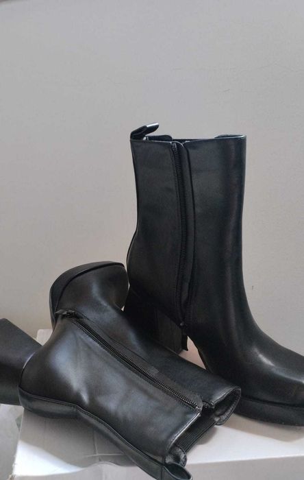 Botas de cano médio da "Mellisa".