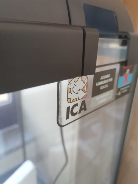 Aquários, tartarugueira e terrario