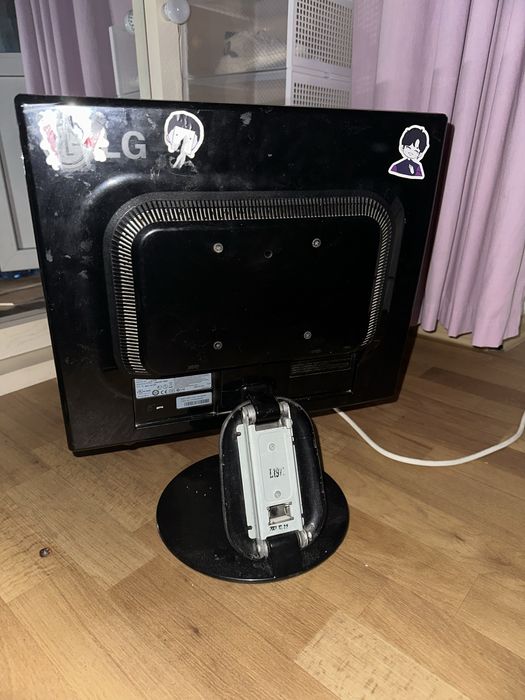 Монітор LG Flatron