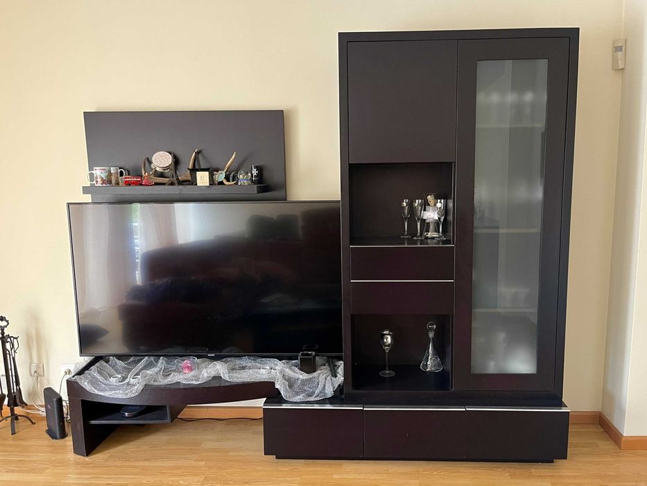 Móvel de TV c/ bastante arrumação
