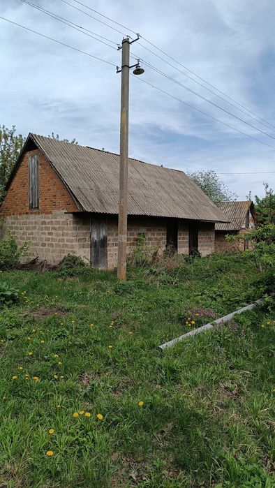 Продам будинок з присадибною ділянкою