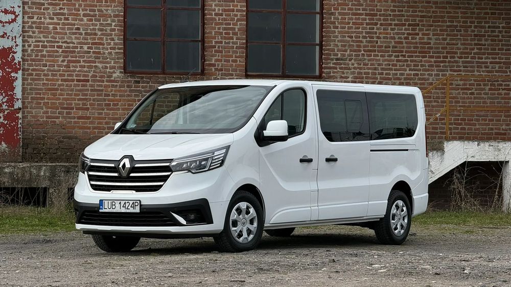 Renault Trafic Renault Trafic FV 23% Hak, salon PL, 8 osób, przewóz niepełnosprawnych