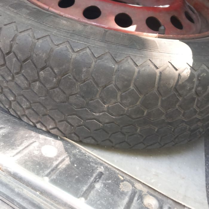 1 Pneu Auto 175 70 R16   4 x 100