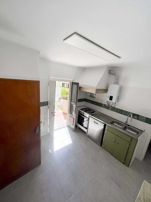Arrenda-se Apartamento T2 Rua Carlos Anjos
