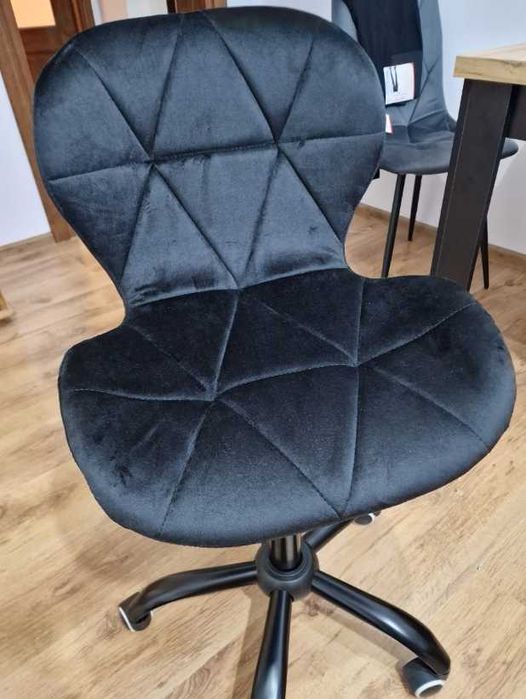 кресло комьютерное diamond крісло на колесах офісне для б'юті майстра