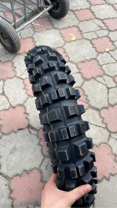 Мото шини, кросові, ендуро, спортивні, резина на мотоцикли