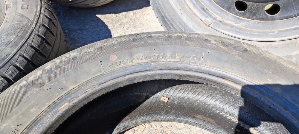 Продам зимнюю резину R16
