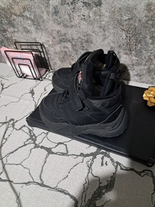 Зимове взуття тепле