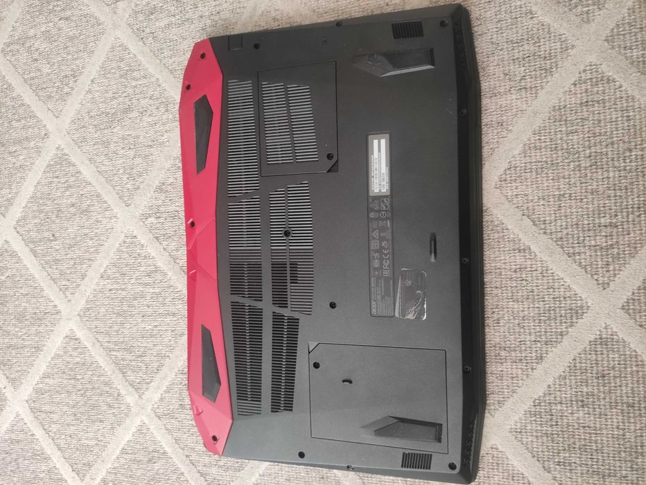 Laptop ACER Predator Helios 300 i7-7700HQ 1050Ti 32GB