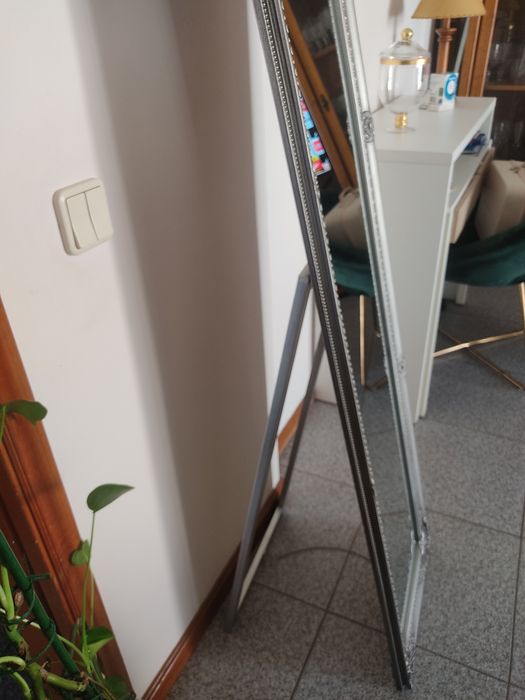Elegante Espelho Decorativo de Pé | Estilo Clássico Chic | Excelente Estado