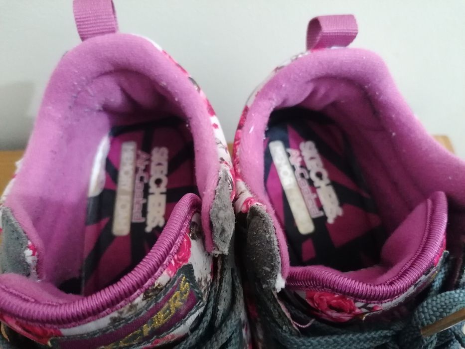 Skechers em muito bom estado