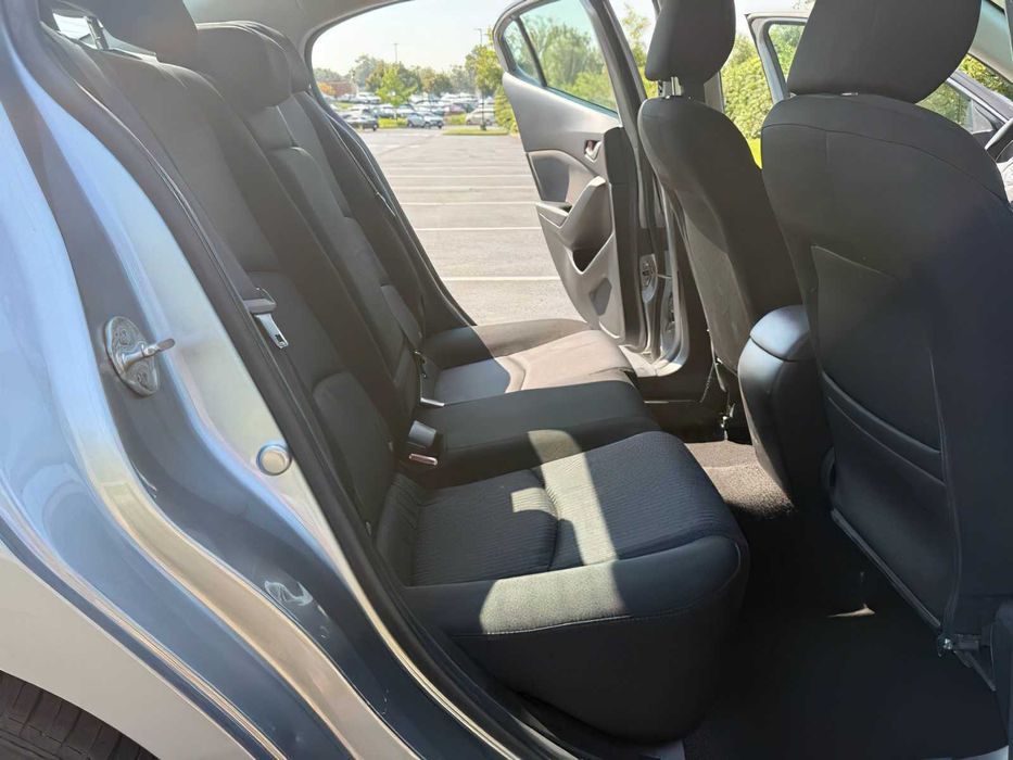Mazda 3      2016
