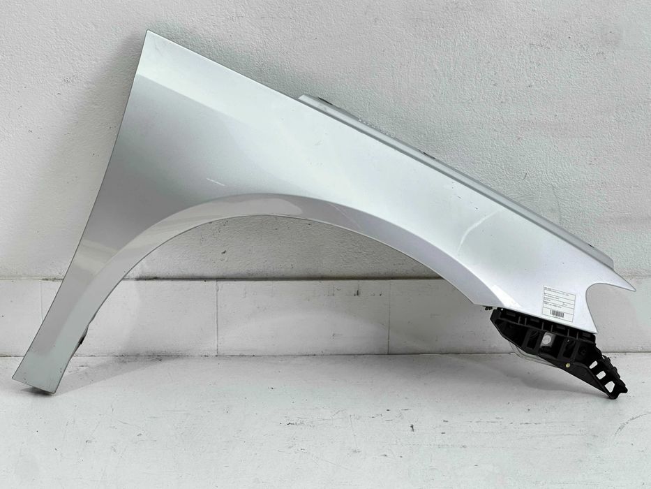 Guarda Lamas Direito - Volkswagen Scirocco (2010)