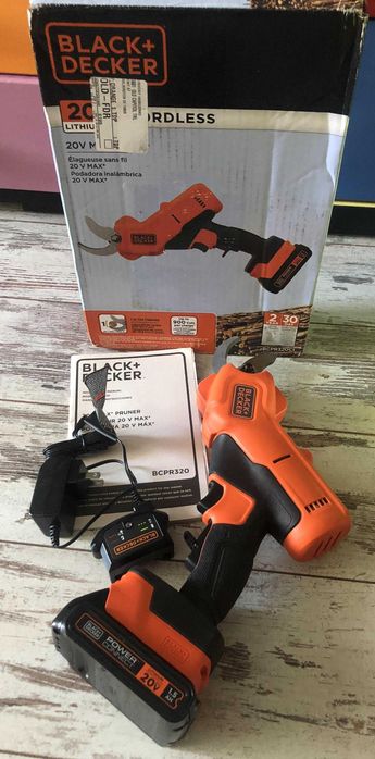 Акумуляторний секатор Black & Decker BCPR320C1, комплект з США