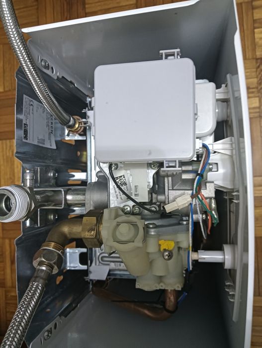 Vendo esquentador BECKEN 11L Gás natural