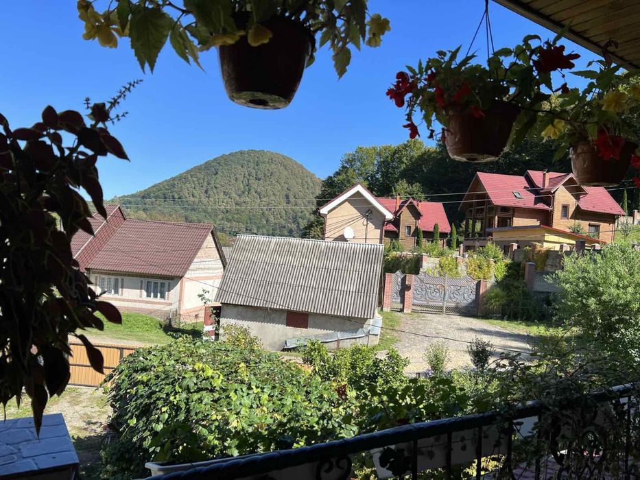 Здається другий поверх