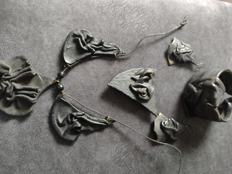 Biżuteria vintage PRL skóra naturalna