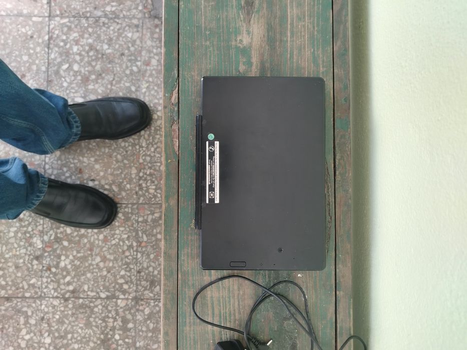 computador portatil com camara e toque
