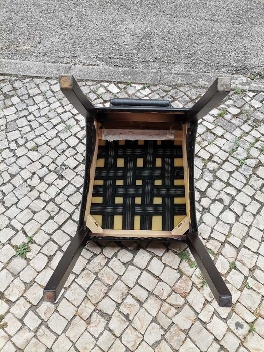 4 cadeiras pele mesa de sala