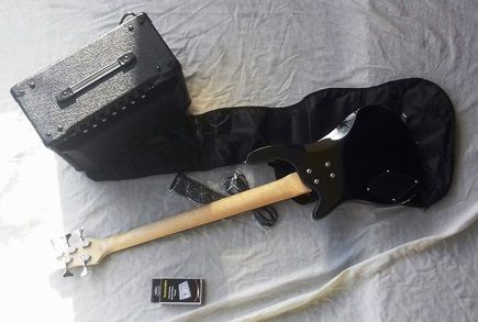 Baixo elétrico e kit