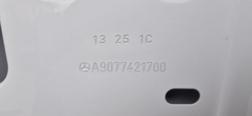 Porta tras Mercedes Sprinter (W907, 910). L2H1. 2018/2025.