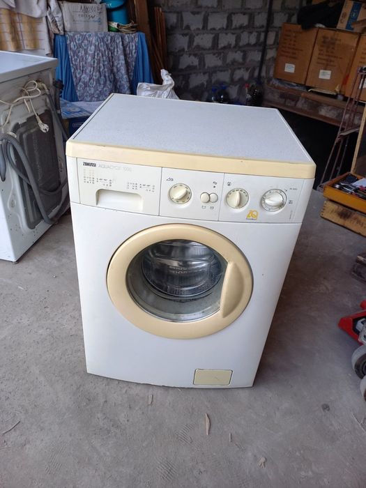 Пральна машинка Zanussi