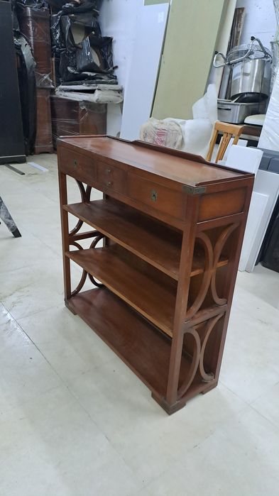 Consola em cerejeira