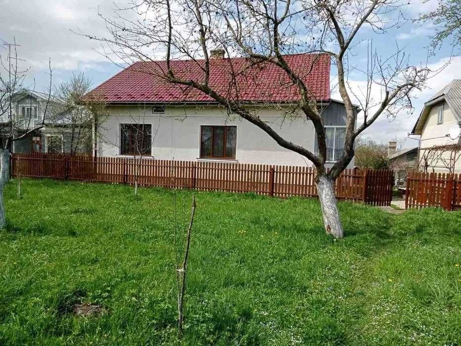 Продаж двох цегляних будинків із санвузлом 168м2 + 61сот землі