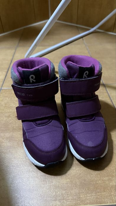 Зимове взуття на дівчинку