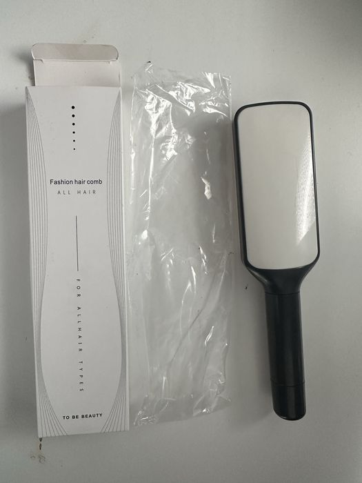 Samoczyszczaca szczotka do wlosow