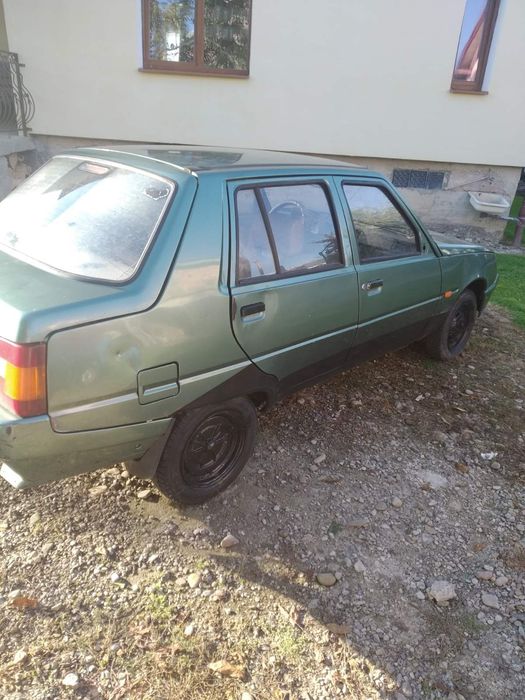 Продам машину Славута 1.2