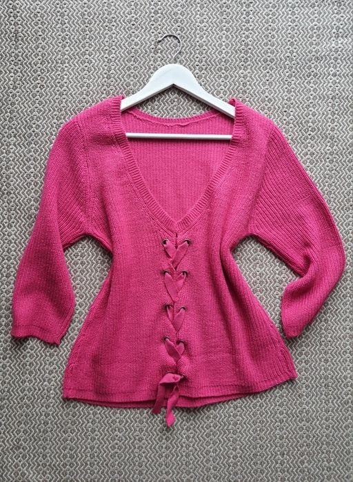 Wiosenny lekki sweterek damski M/38 różowy kobiecy dekolt V