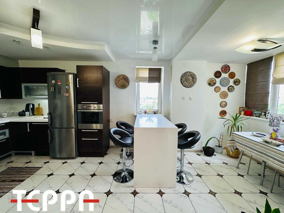 Продаж чудової 3-кімнатної квартири з видом на Дніпро