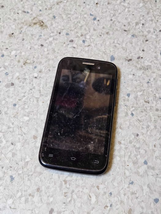 Telefon Goclever uszkodzony