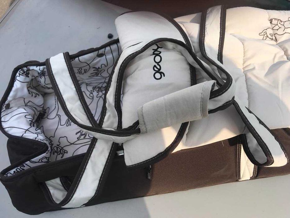 Детская переноска Geoby