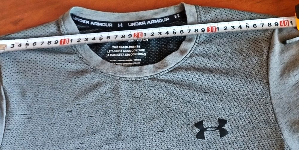 Футболка under armour