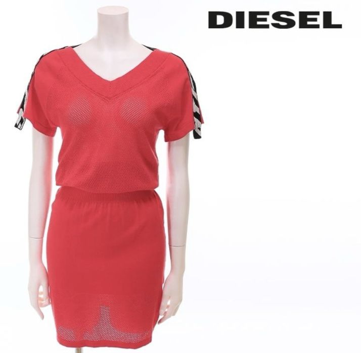 Плаття diesel дуже приємної тканини