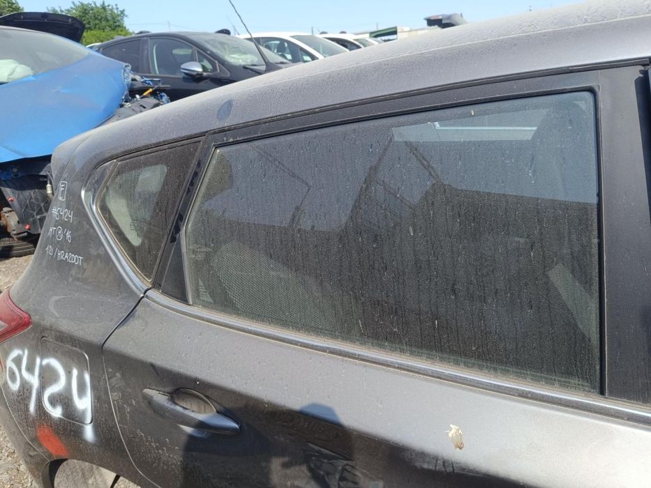 Janela Traseira Direita Nissan Pulsar C13M