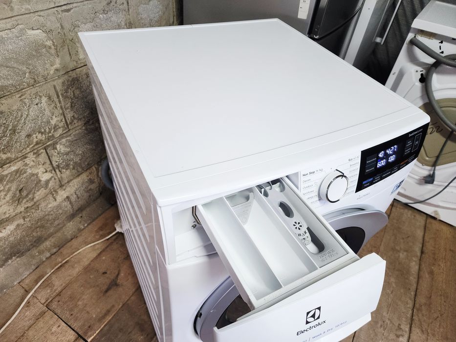 2в1 Прально-сушильна машина ELECTROLUX 10кг