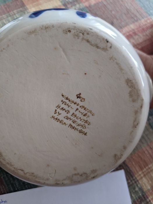 Various Viana pottery pieces64861942317571121