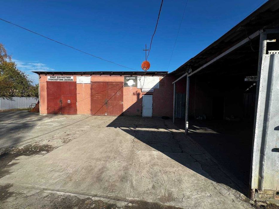 Продається будівля комерційного призначення СТО