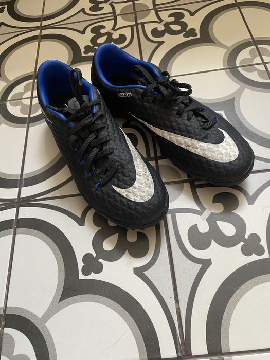 Nike Hypervenom サッカーシューズ ブラック/ホワイトSG nike hypervenom - Купити футбольне екіпірування Київська область