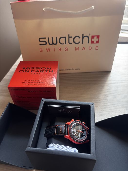 Годинник Omega x Swatch Moonwatch Lava