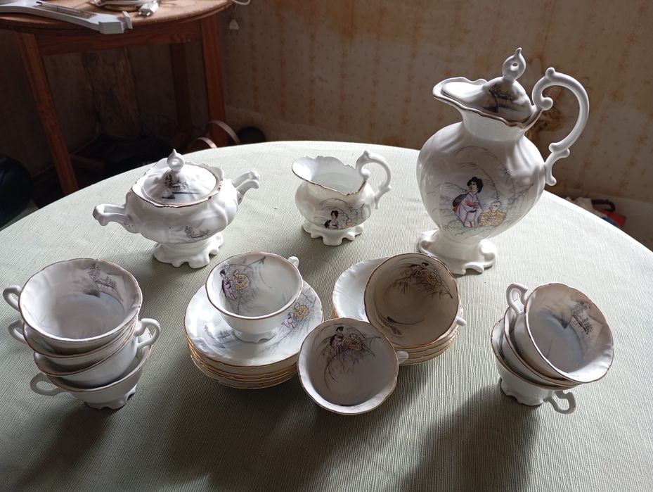 Jogo de café ou chá porcelana Vista Alegre por 60 euros