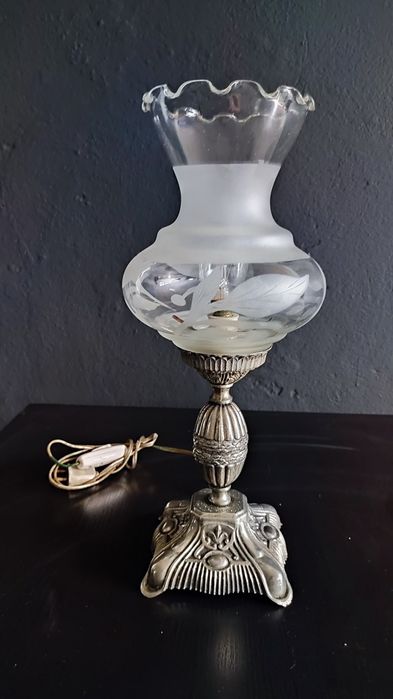 Selling bedside table lamp423439109247488001