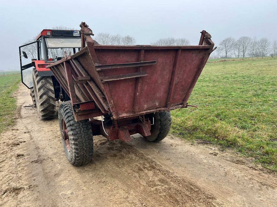 Przyczepa wywrotka jedno osiowa kolebka