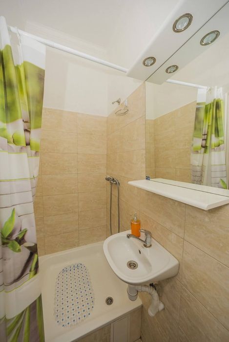 Центр, однокімнатна, роздільна, тривала аренда, 40 м.кв., будинок 2017