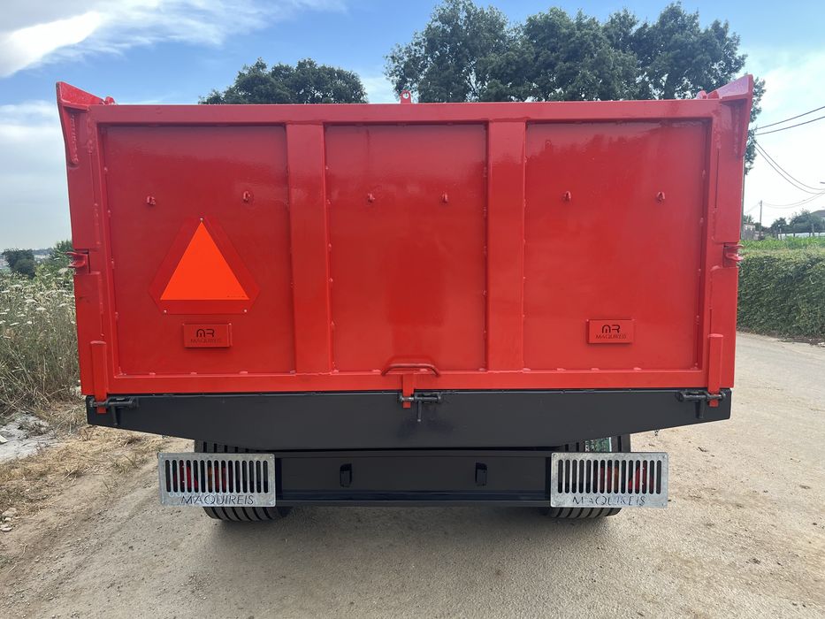 Reboque agricola tribasculante 10T