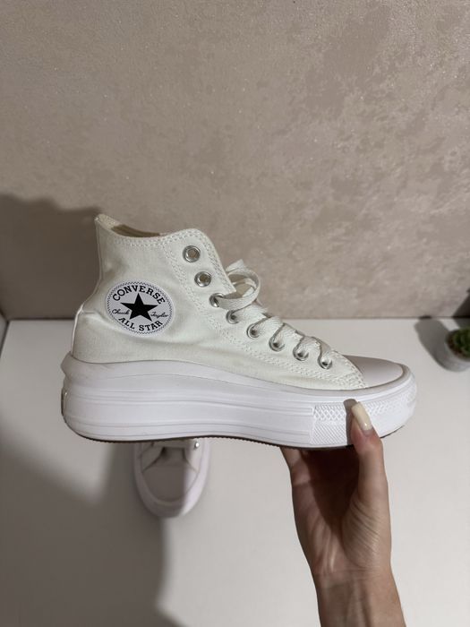 Converse білі,на високій підошві